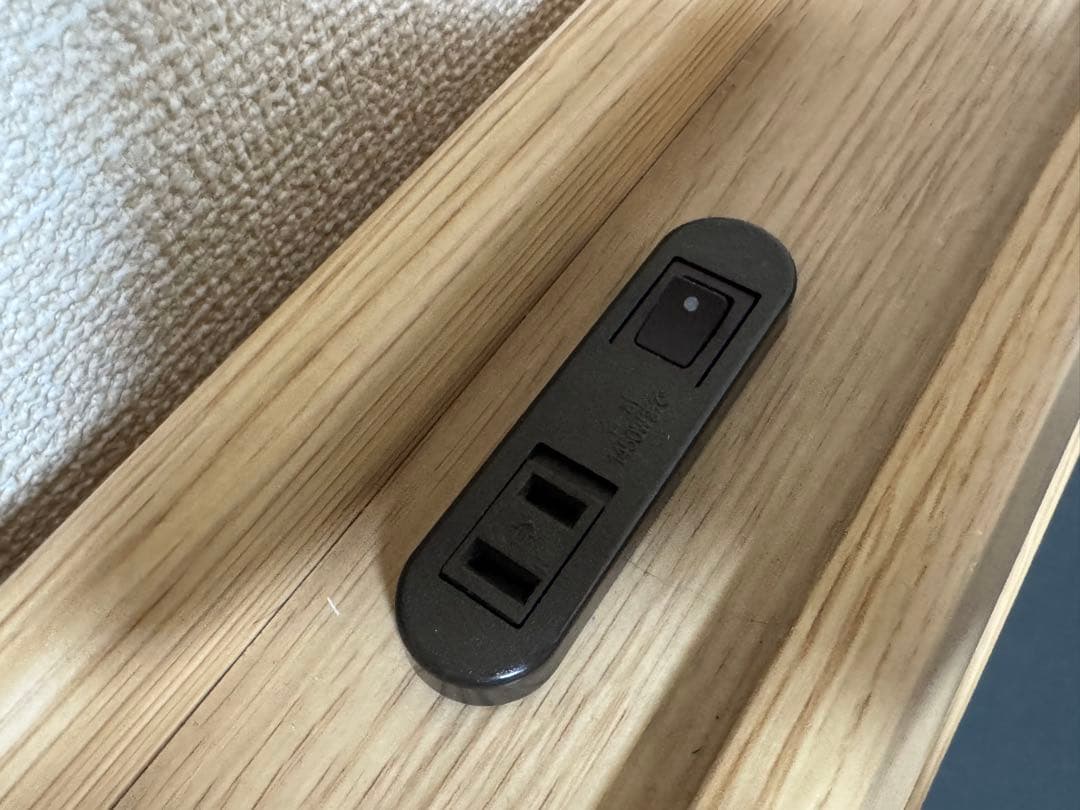 木製　ダブルベッドフレーム