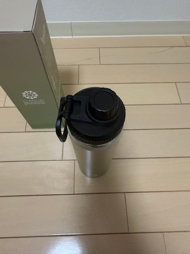 カタール　水筒　万博