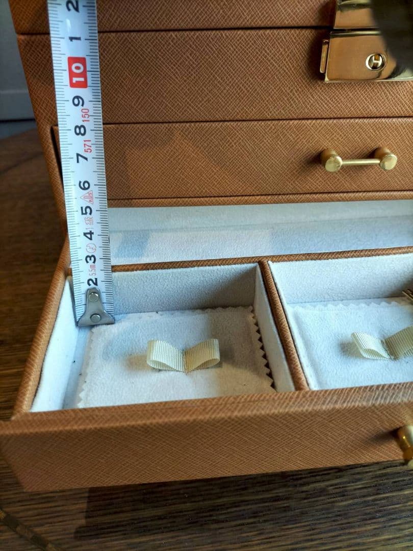 アクセサリーケース　カギ有　やや使用感有