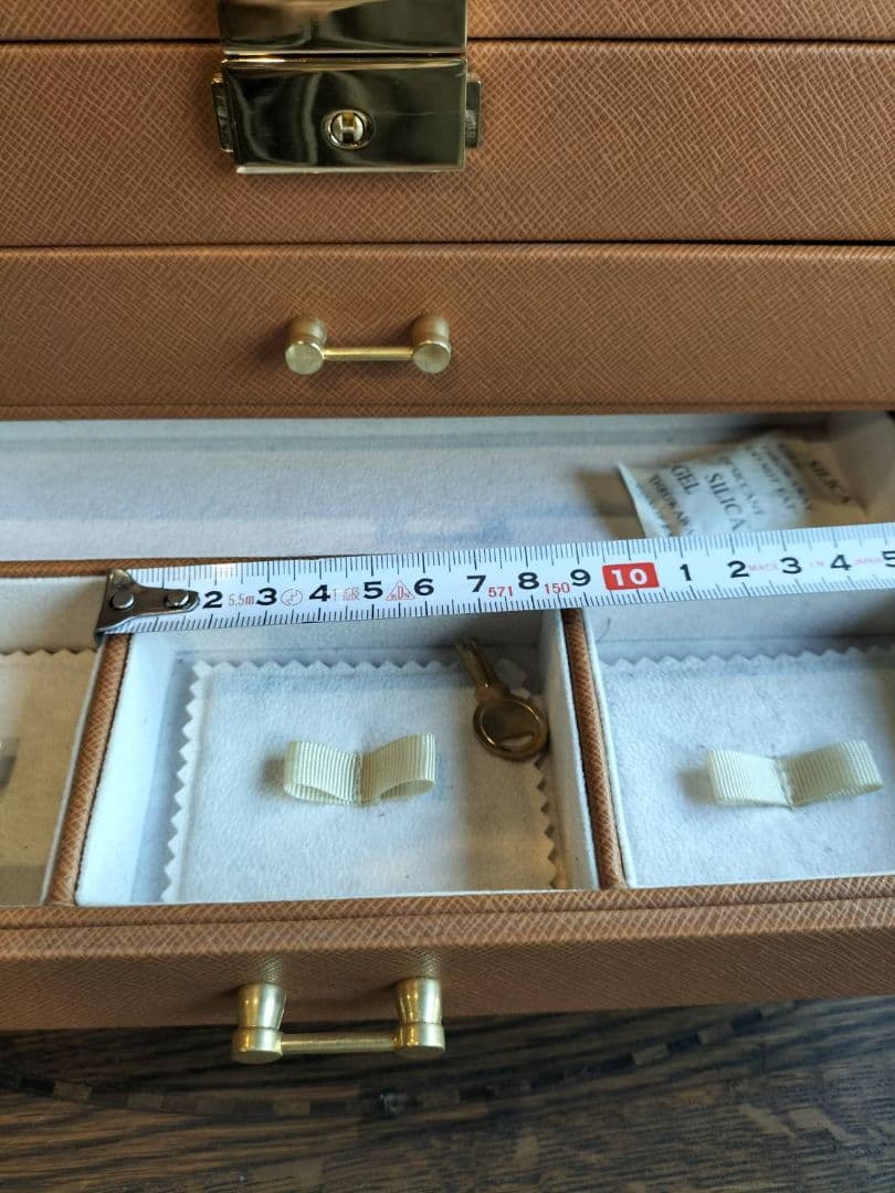 アクセサリーケース　カギ有　やや使用感有