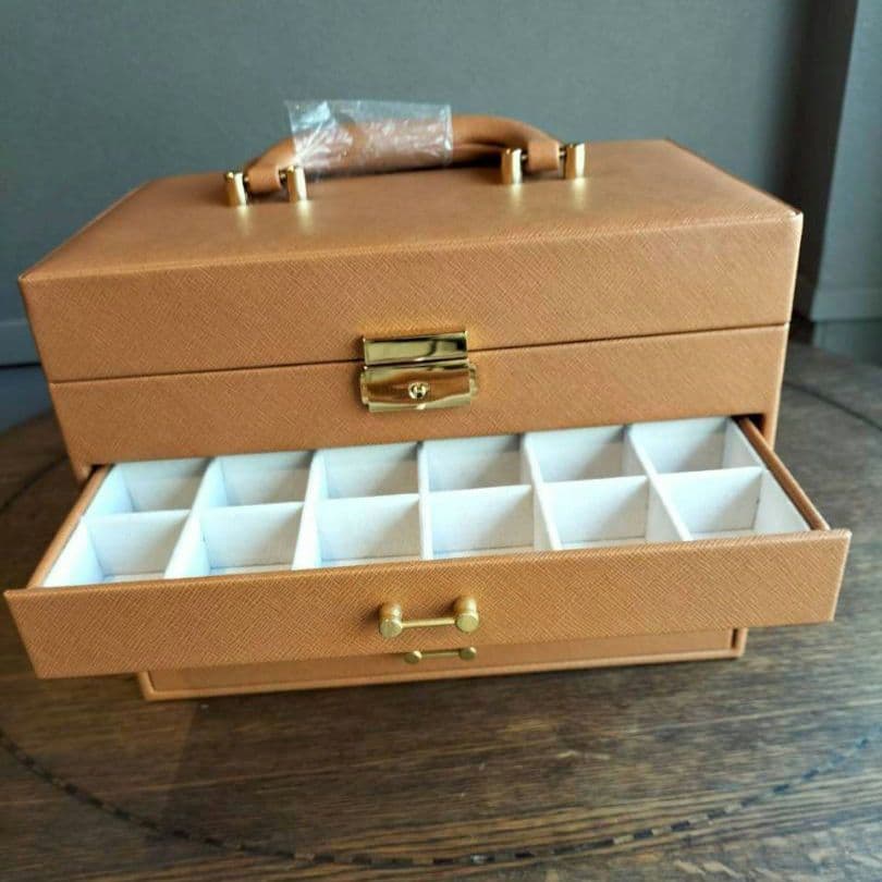 アクセサリーケース　カギ有　やや使用感有