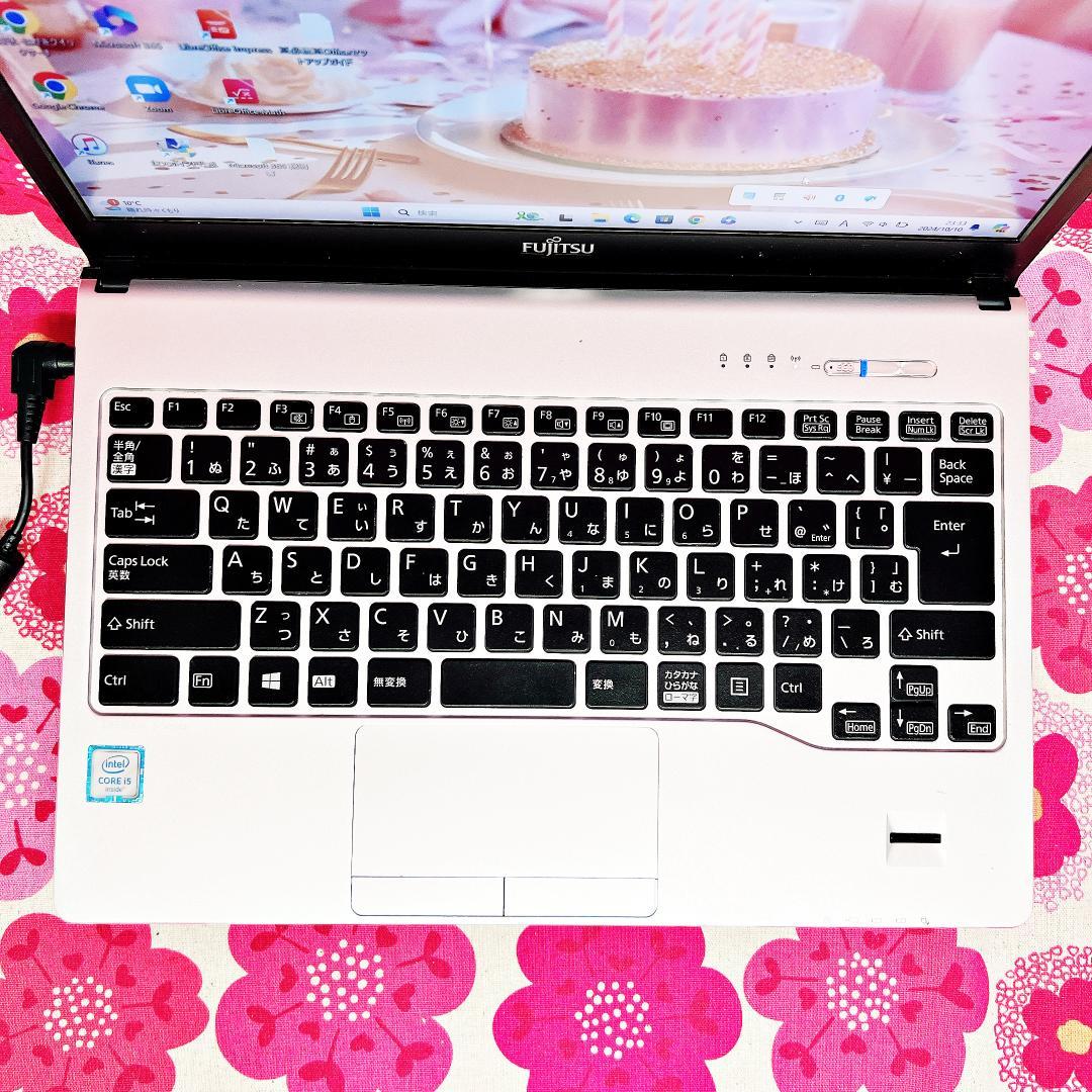 123【美品❣️】爆速SSD搭載✨バッテリー稼働OK✨カメラ✨ノートパソコン✨黒