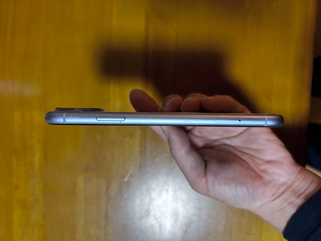 Apple iPhone11 パープル 128GB SIMフリー　背面ヒビ