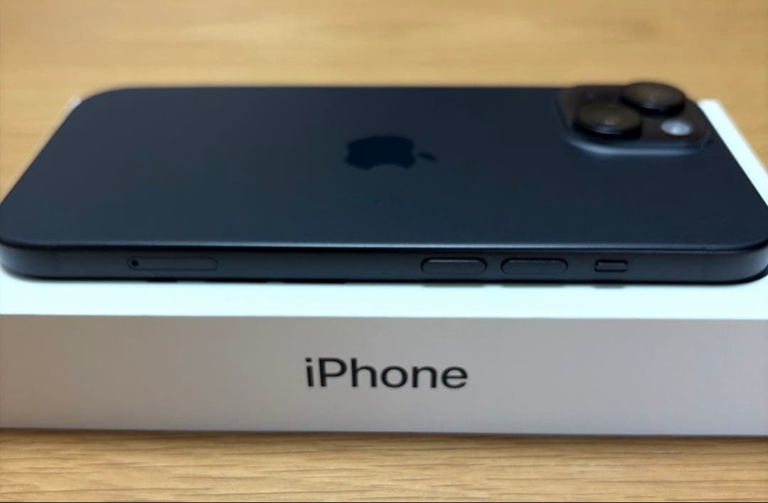 超美品 iPhone 15 128GB ブラック
