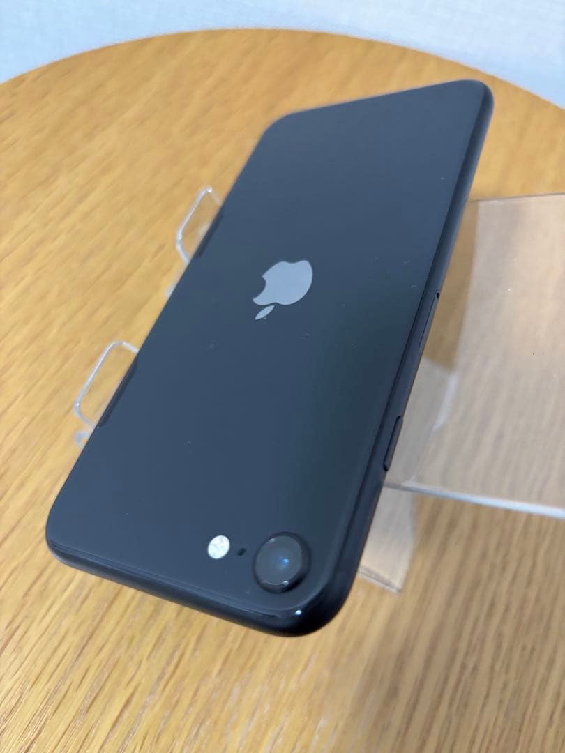 【美品】Apple iPhone 第2世代(SE2) 64GB ブラック