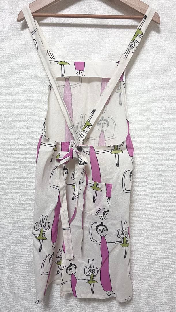 新品【マタノアツコ】エプロン　ゆるうさ　うさぎ　バレリーナ