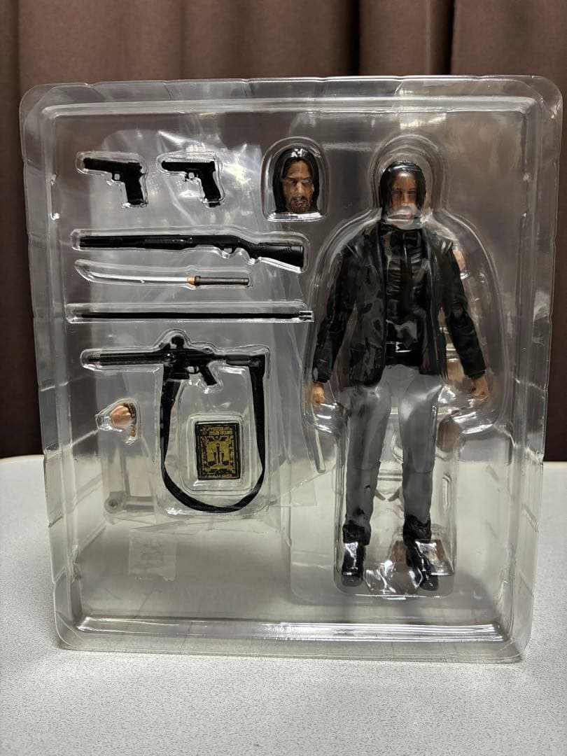 MAFEX JOHN WICK(CHAPTER 3) フィギュア　開封未使用品