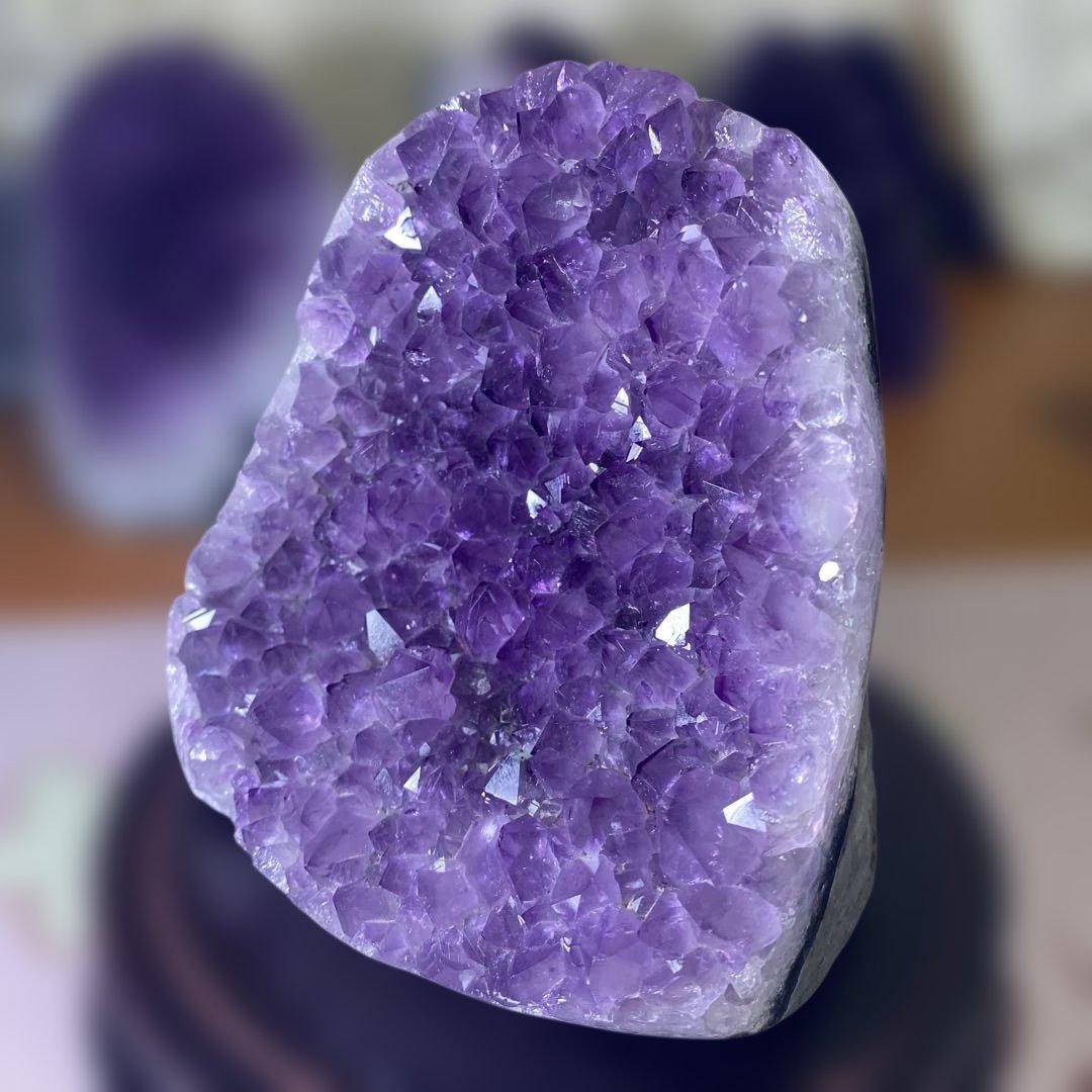 【極上】ウルグアイアメジストクラスター原石（幸運水晶1073g）純天然紫水晶