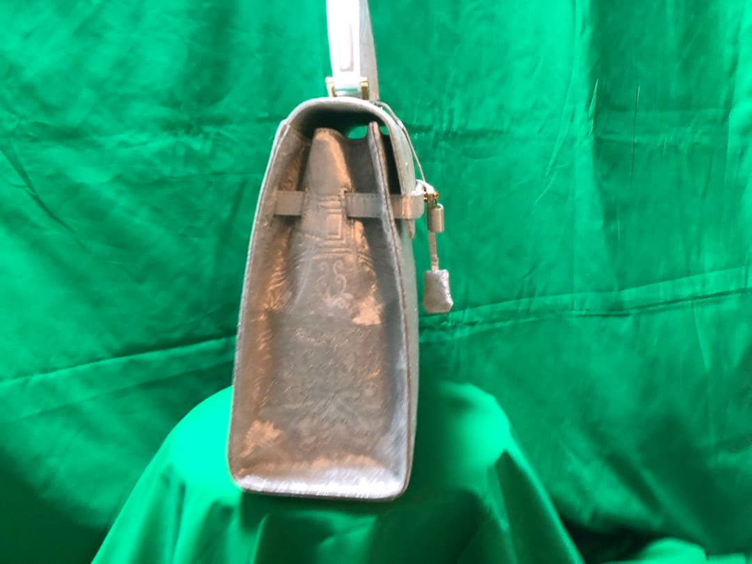 【帯リメイク・白地花刺繍 高級ハンドバッグ／一点物】