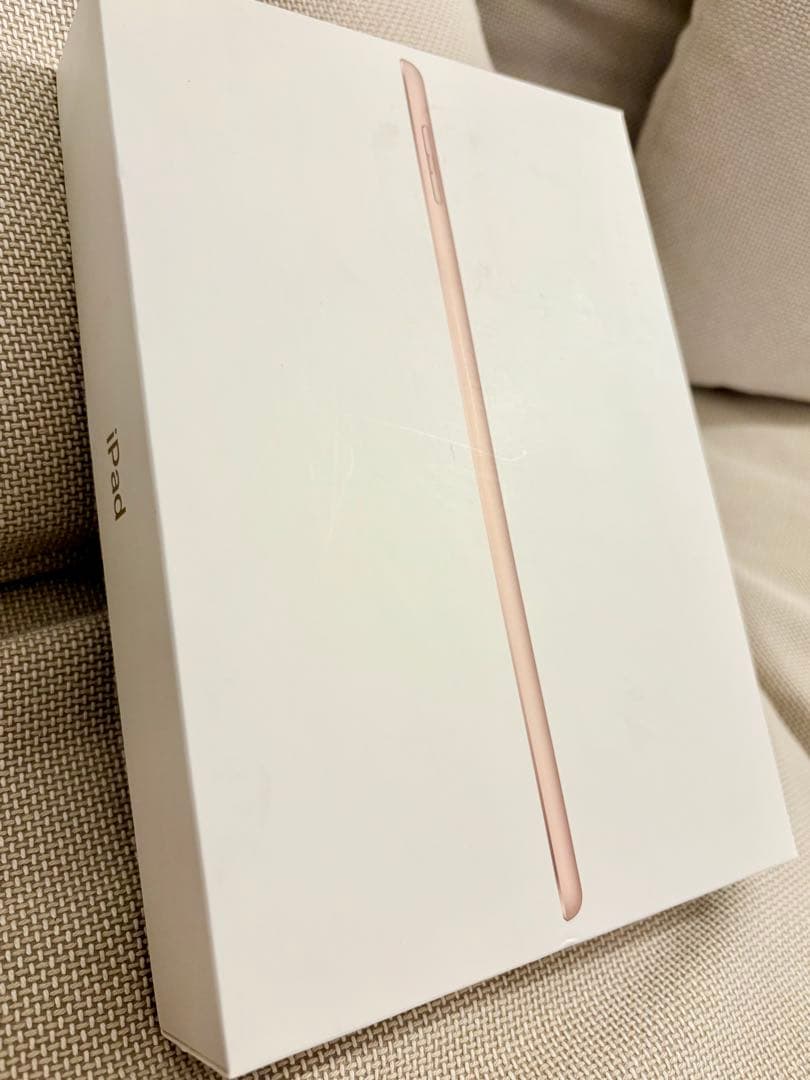 iPad 第5世代 32GBゴールド Wi-Fi＋Cellular SIMフリー