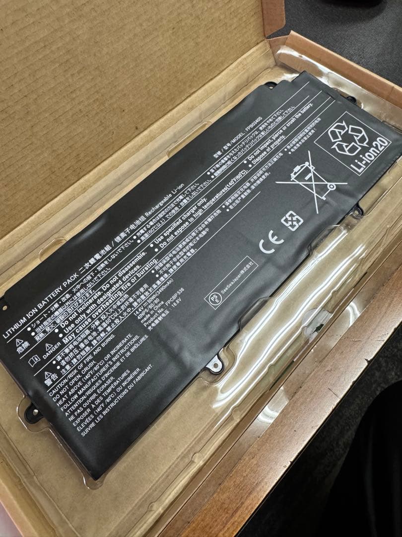 LIFEBOOK U937/P SSD128GB メモリ4GB⭐︎バッテリー新品