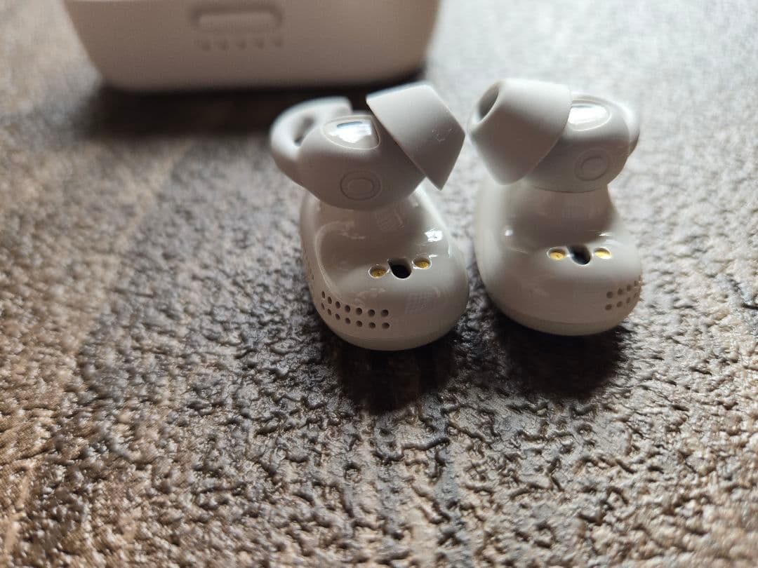 か*ん様 BOSE ボーズ QuietComfort Earbuds 白 ホワイ