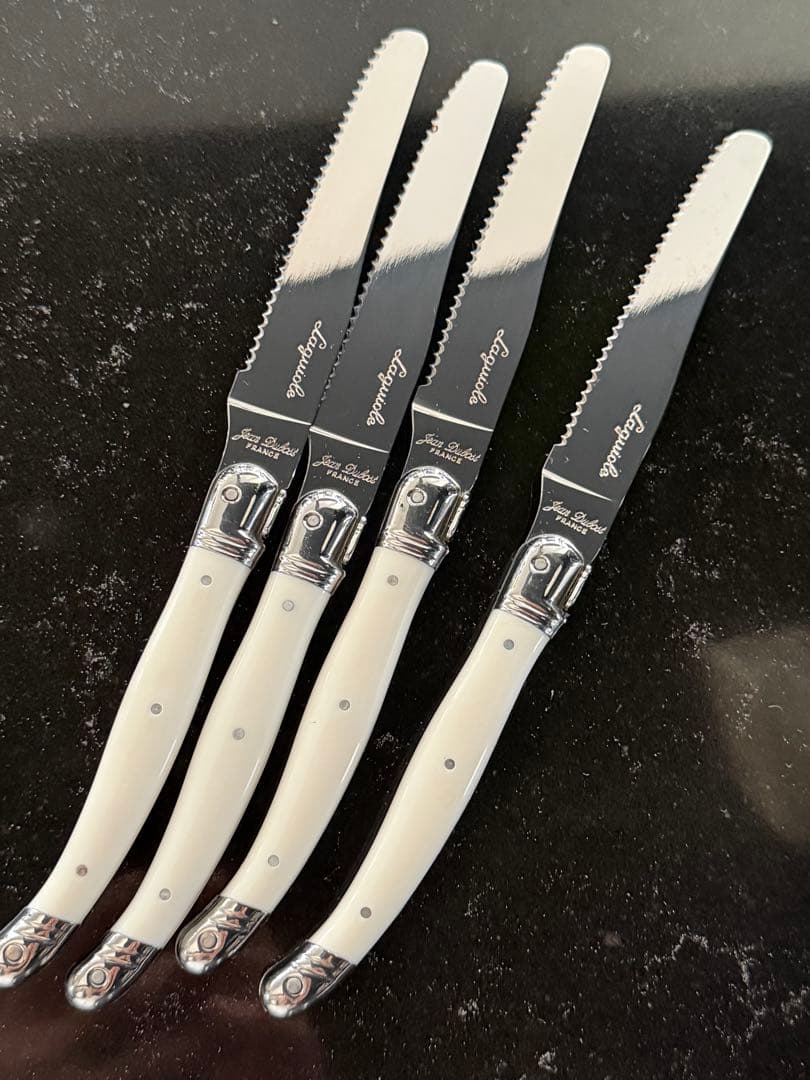 ジャン・デュボ ライヨール カトラリー 16点セット（ミルク）