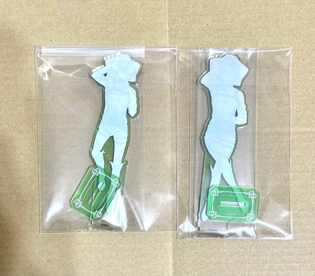 進撃の巨人　リヴァイ　ハンジ　アクリルスタンド ひなたぼっこ