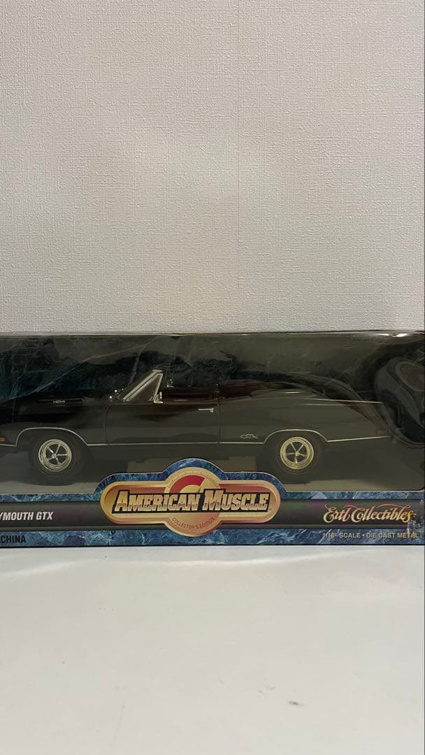ミニカー 1969 Plymouth GTX 1:18 Scale