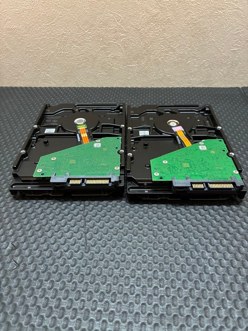 Seagate 4TB 3.5インチハードディスク ST4000VM004
