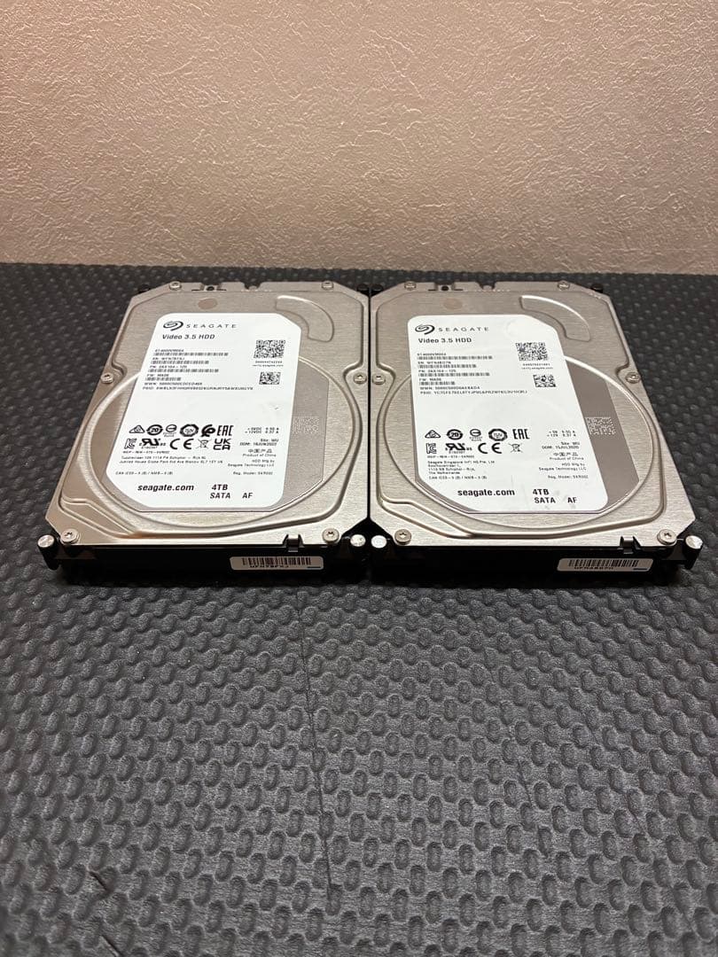 Seagate 4TB 3.5インチハードディスク ST4000VM004