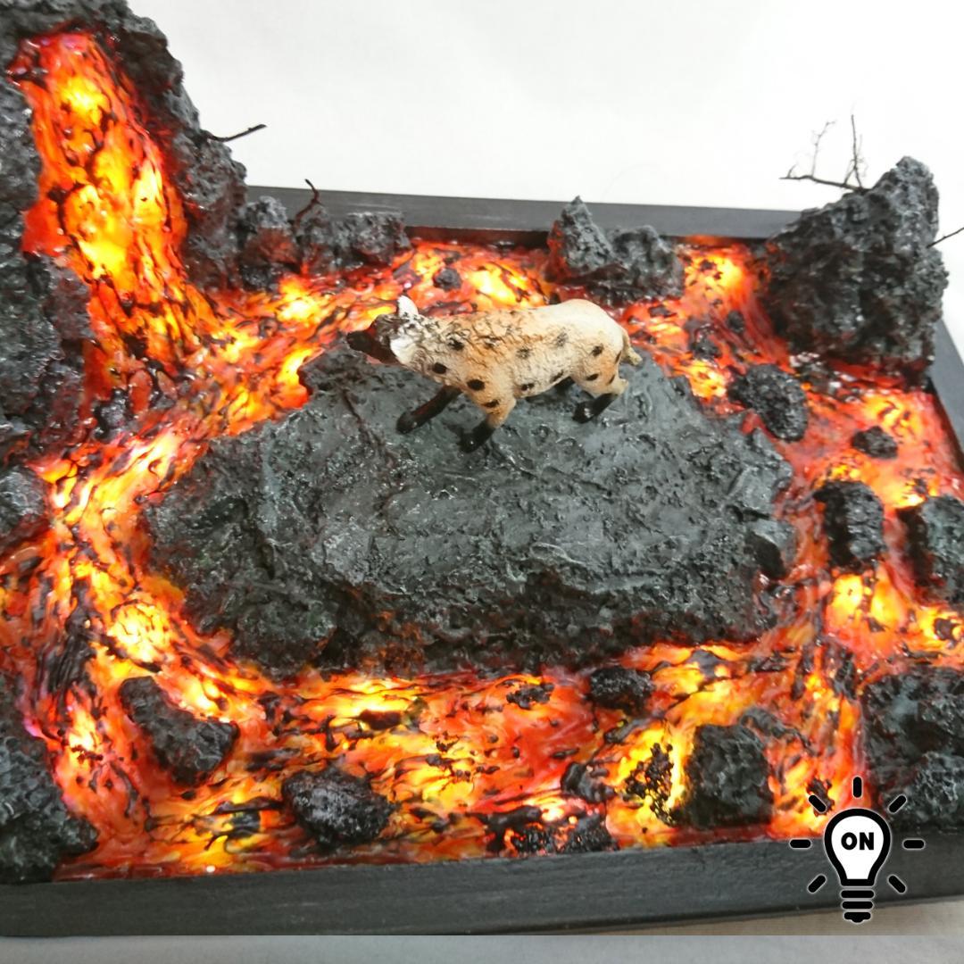 うごめく溶岩のジオラマランプ3