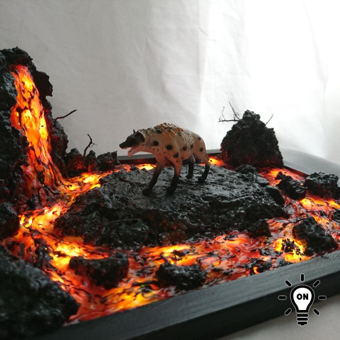 うごめく溶岩のジオラマランプ3