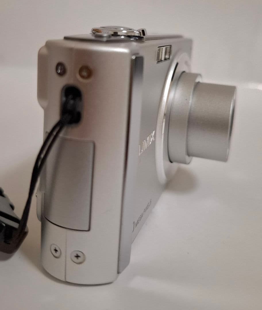 [美品] パナソニック Panasonic DMC-FS20 デジタルカメラ