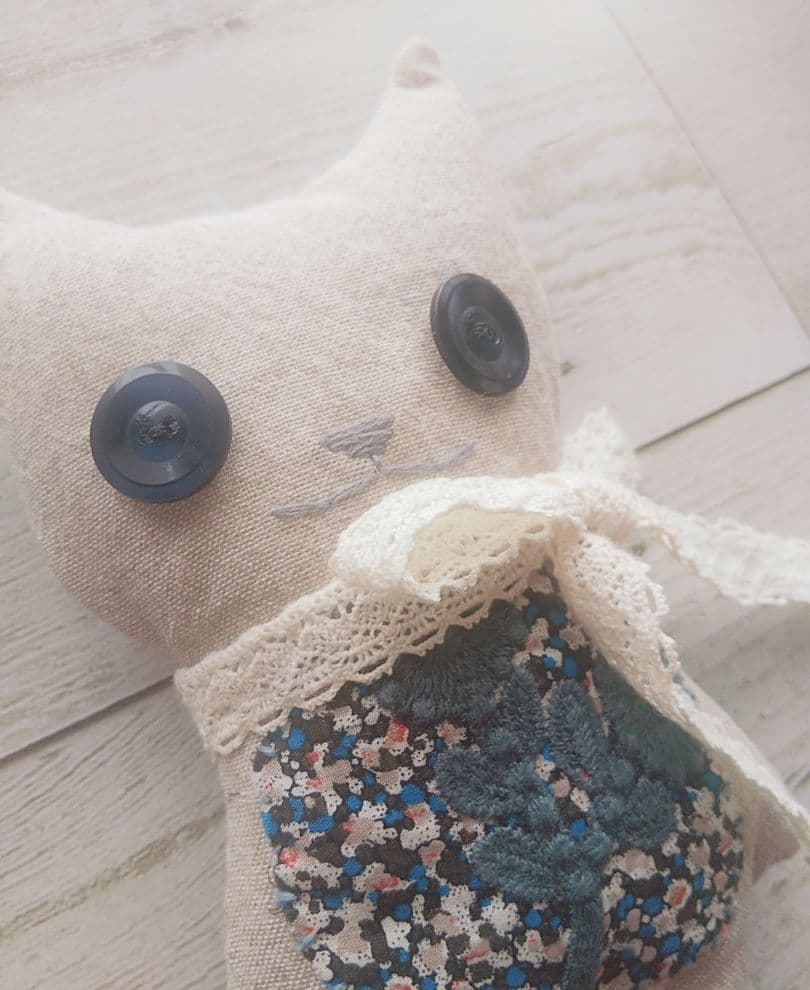 おでかけちびネコちゃん ベージュちび猫ちゃん