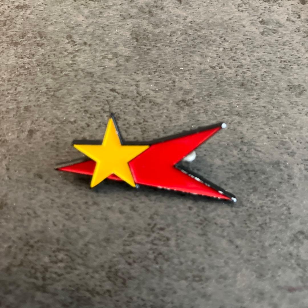 ウルトラマン　ピンバッジ　小学館　円谷プロ