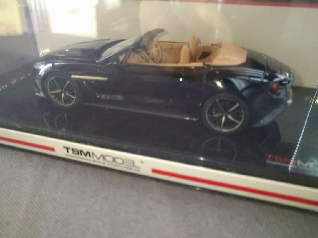 TSM MODEL 1/43 アストンマーティン