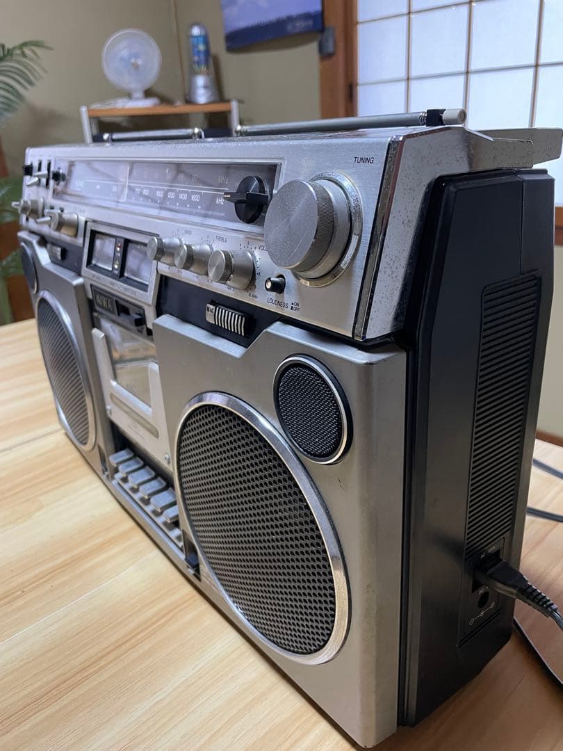 Aiwa ラジカセ CS-80シルバー レトロデザイン