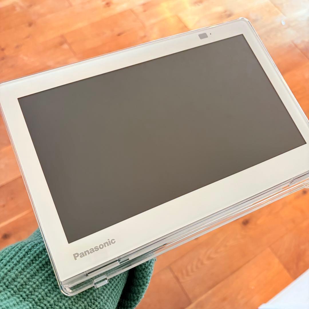 Panasonic プライベートビエラ ポータブルテレビ UN-10E9-W