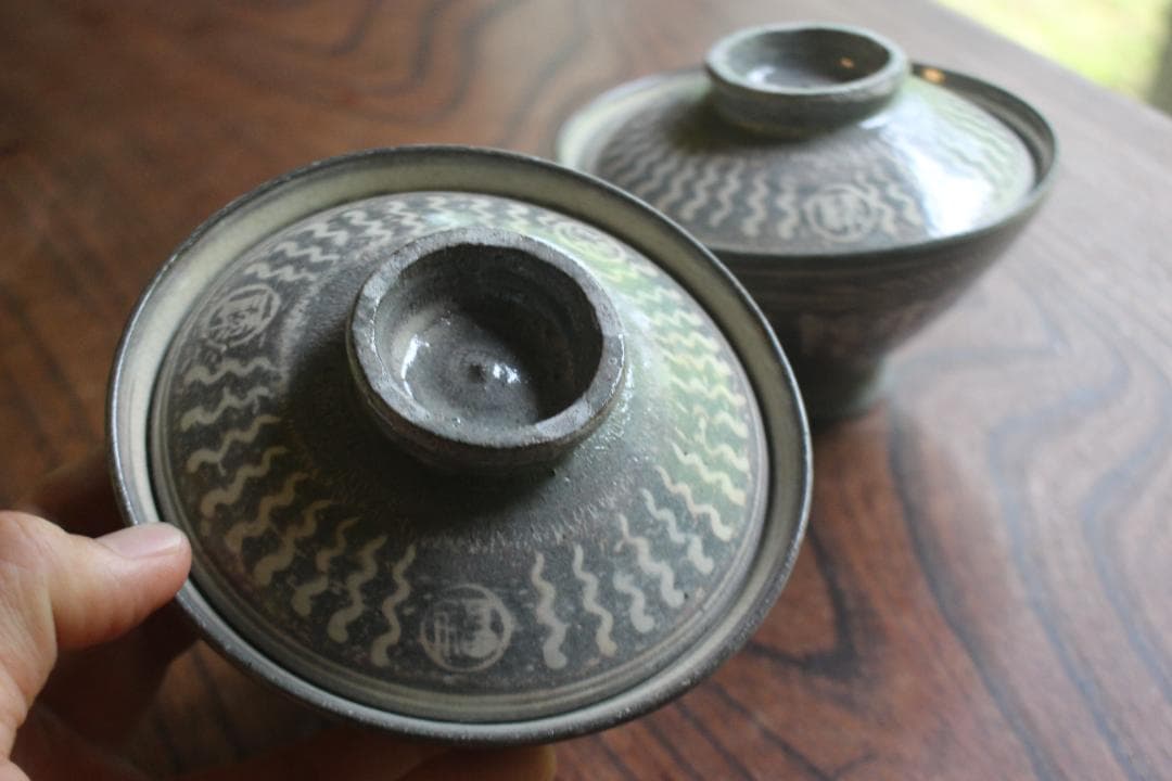 デッドストック！風情ある象嵌文様の映える三島手碗2点（検伊万里九谷お茶碗