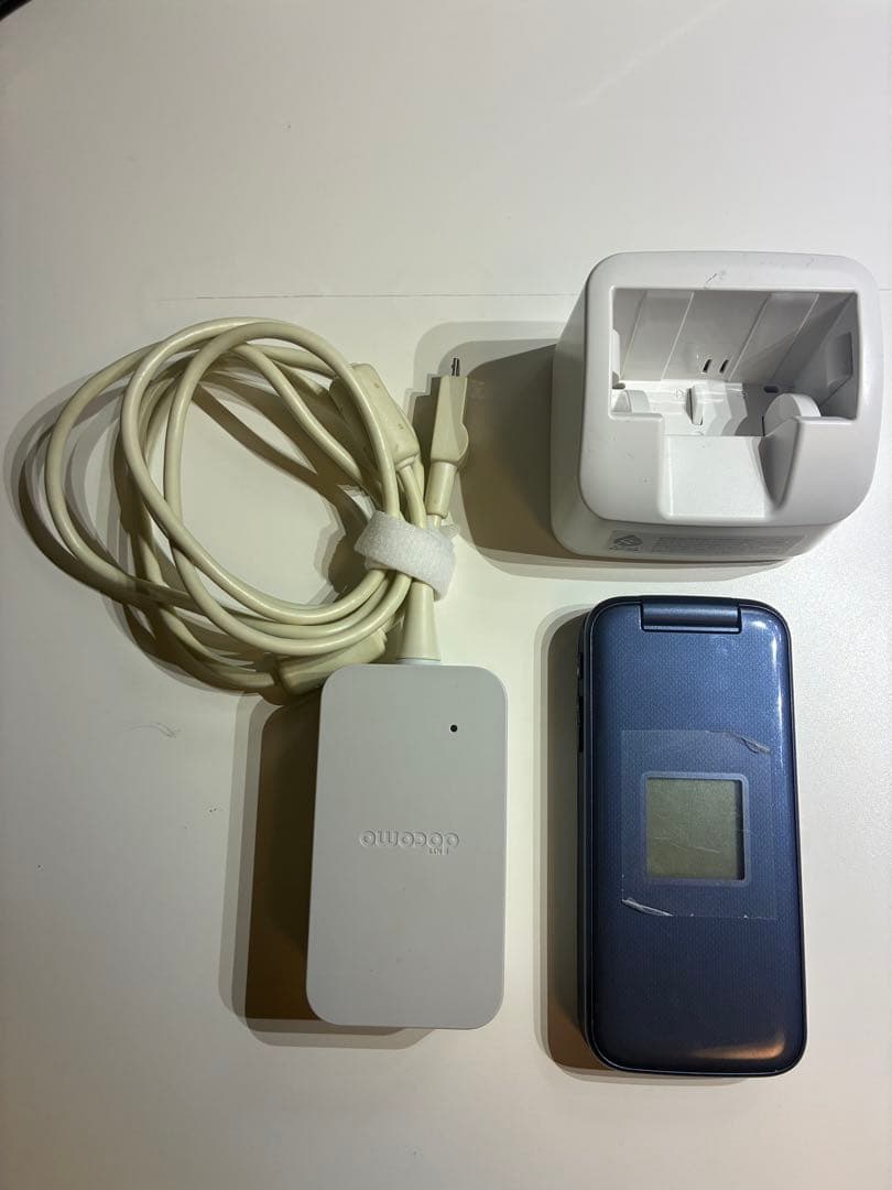 docomo らくらくホン F-01M ネイビー