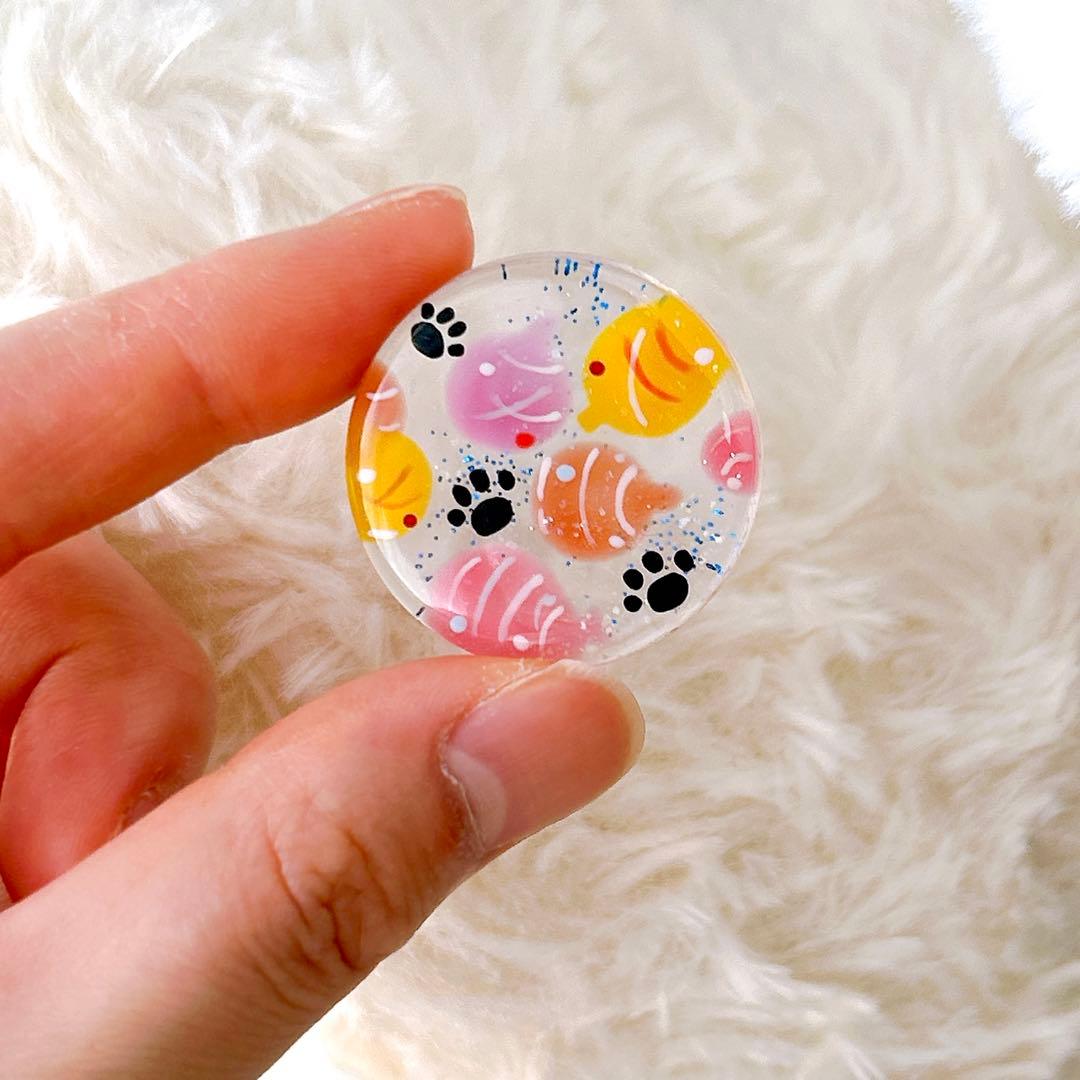 手描き　ヨーヨー　ヘアゴム　ブローチ　レジン　猫　透け感あり