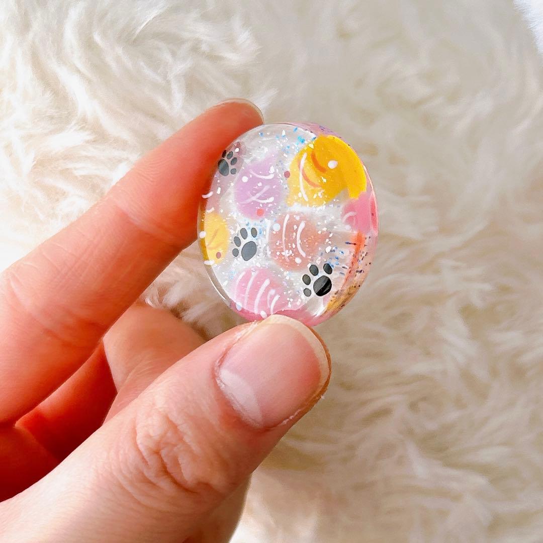 手描き　ヨーヨー　ヘアゴム　ブローチ　レジン　猫　透け感あり