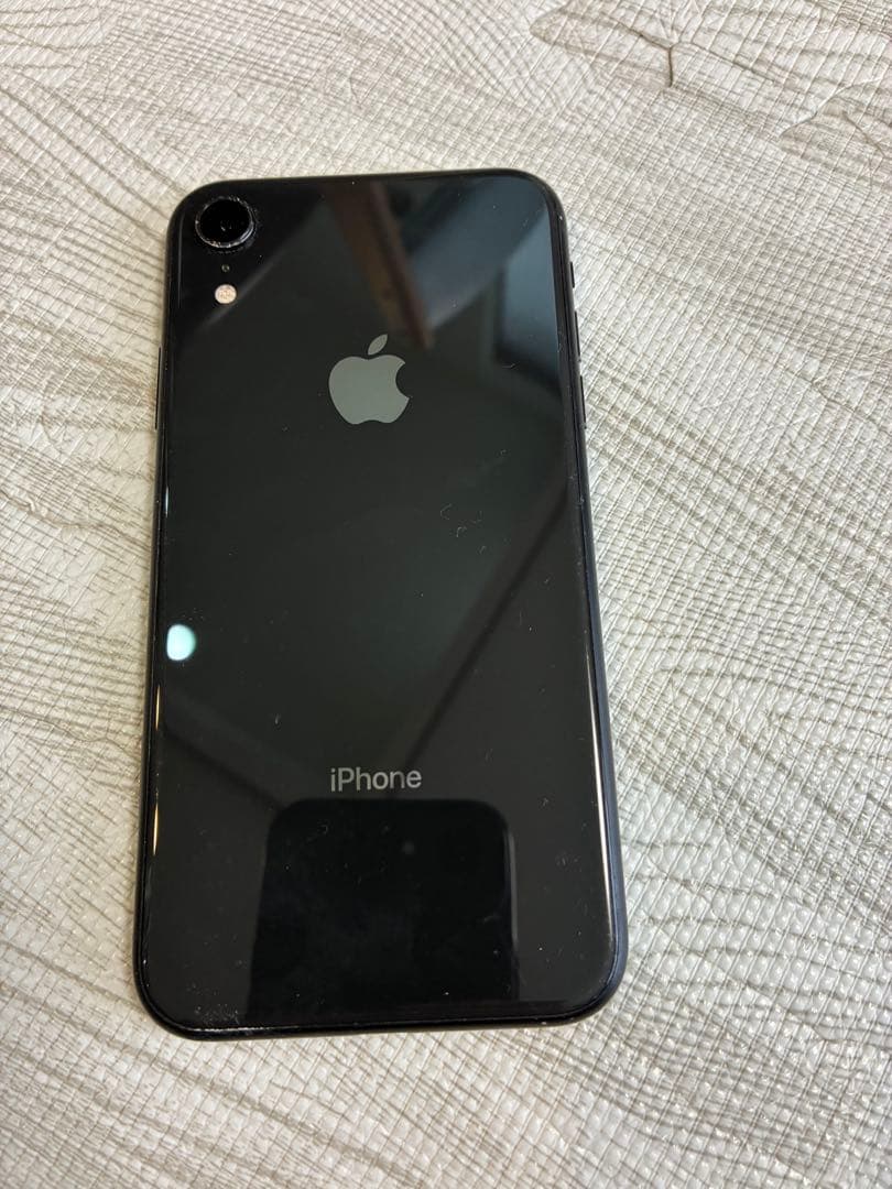 お*り様 iPhone XR 本体 画面ひび割れあり64GB