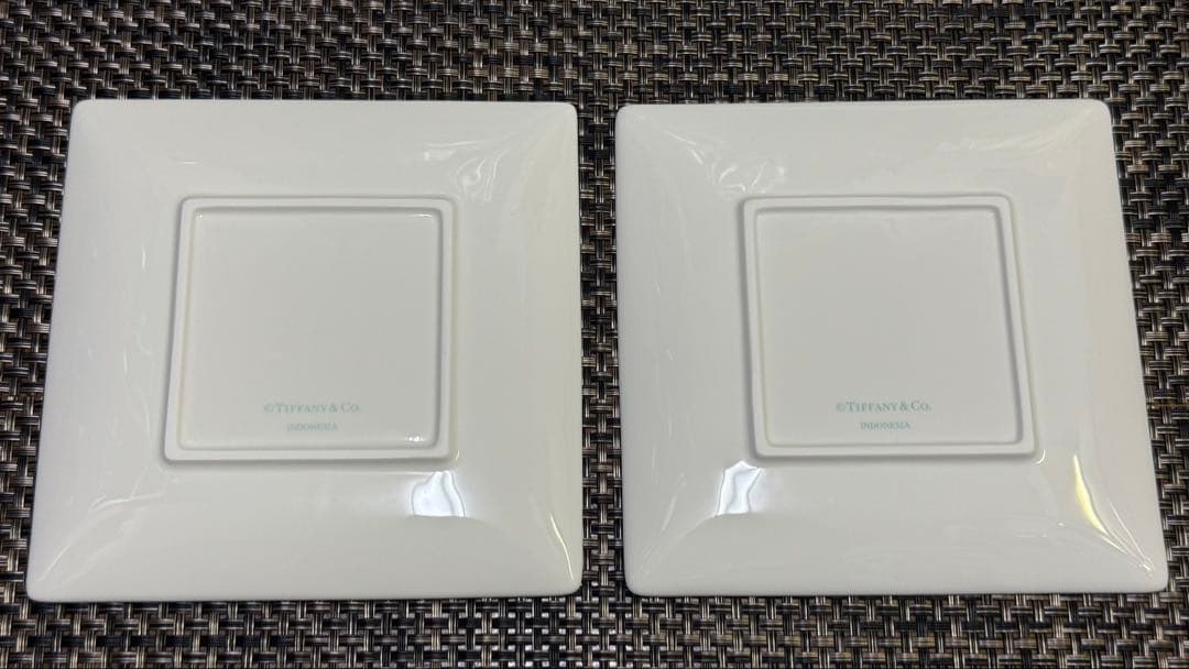 あ*ず様 【新品】Tiffany&Co.リボン皿2枚ペア