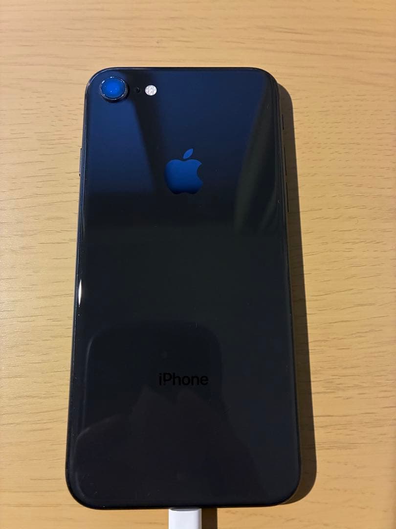 iPhone 8スペースグレー　本体