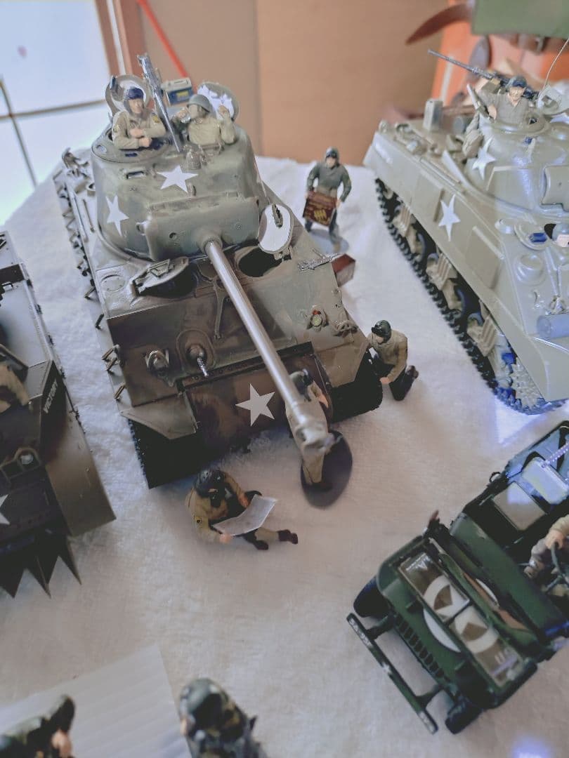 新春セール！美品完成品パットン大戦車軍団101空挺師団アルデンヌの森出撃準備