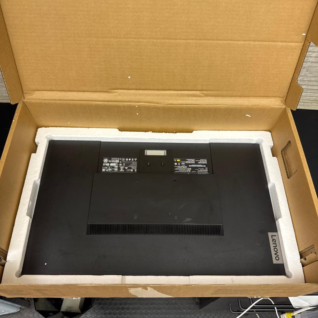 ☆Lenovo　27インチ液晶モニター　D27-30　D20270FD0　箱付き