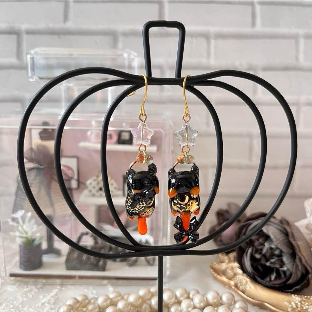 ฅハ23❤️ レジン　猫　ハロウィン　ピアス　イヤリング　ハンドメイド