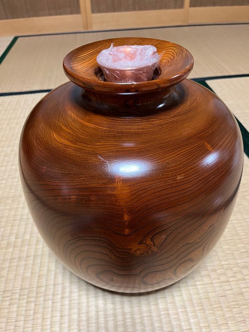 【未使用・価格交渉可】けやきくり抜き製法　花瓶　花立て　　花器　和雑貨　天然木