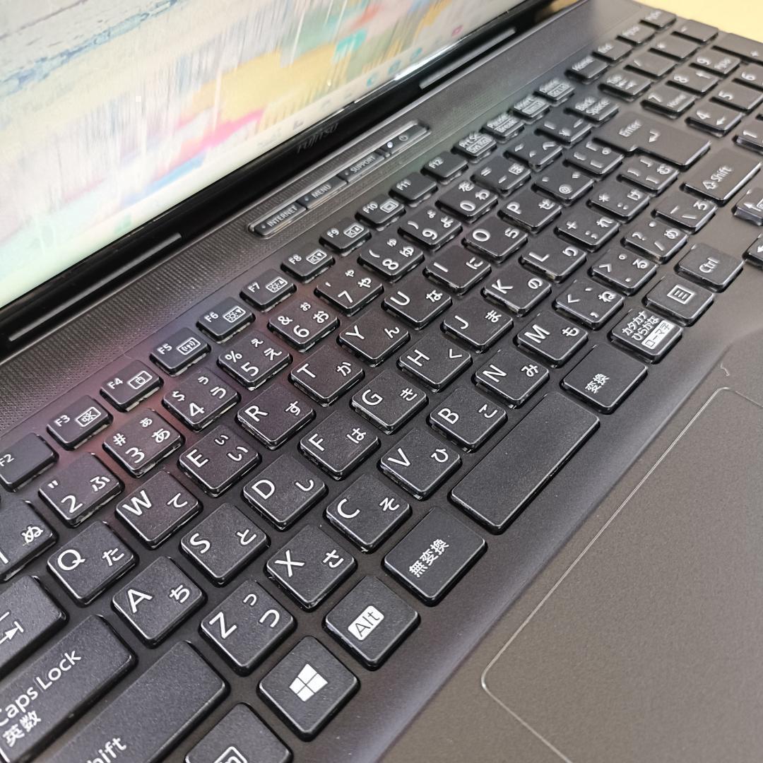 ノートパソコン Windows11 SSD 256GB メモリ8GB 富士通 黒