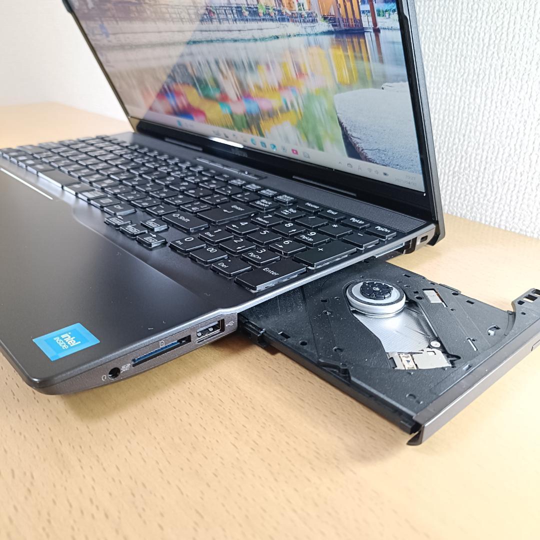 ノートパソコン Windows11 SSD 256GB メモリ8GB 富士通 黒