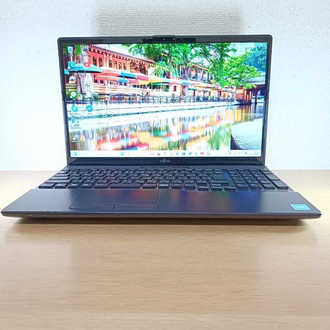 ノートパソコン Windows11 SSD 256GB メモリ8GB 富士通 黒