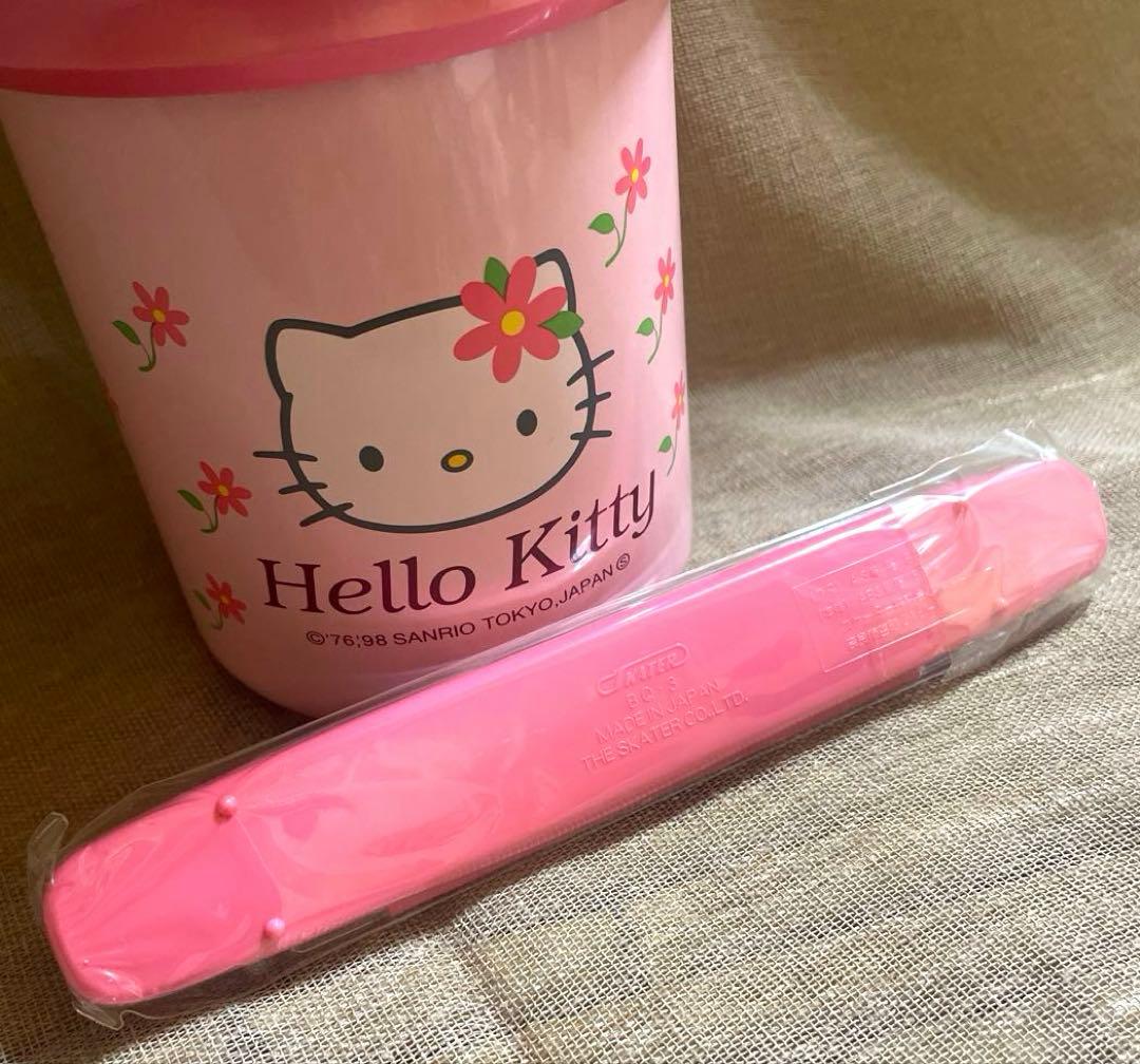 新品・箱入り♡ハローキティ♡ステンレスランチジャー800ml 弁当箱　保温