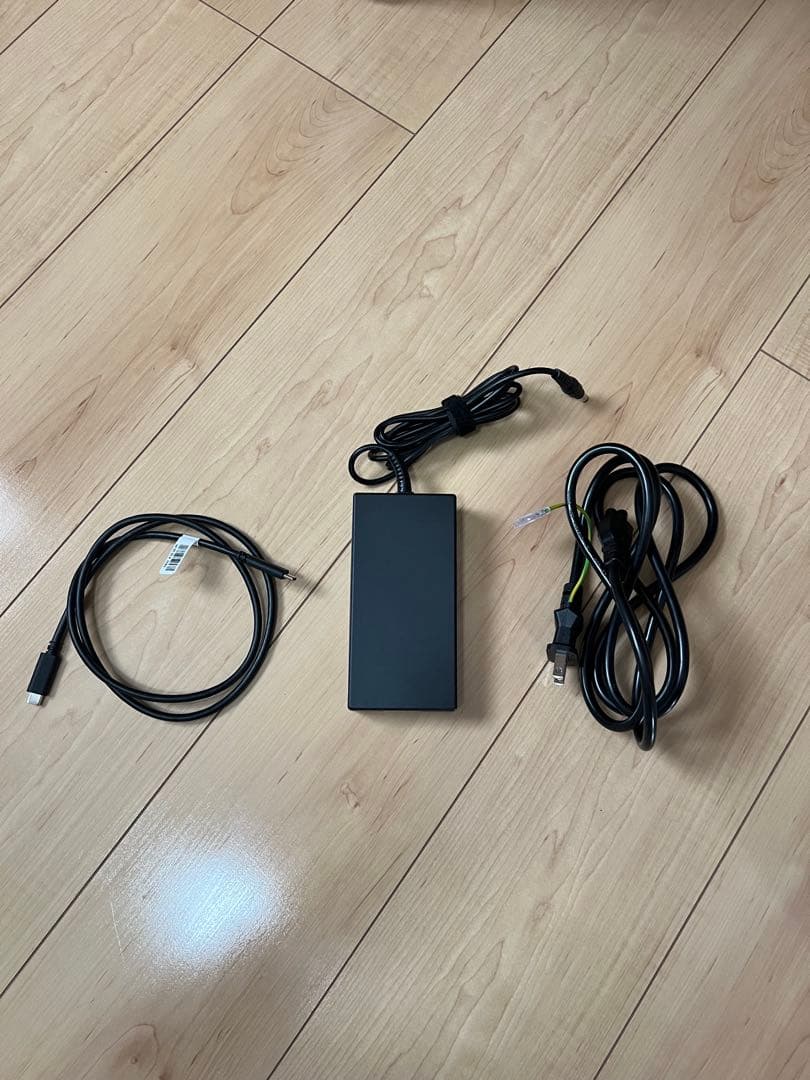 Belkin 8 in 1 USB-C ドッキングステーション