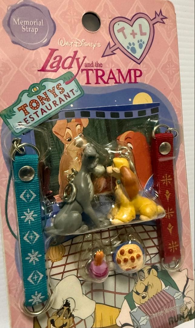 クラシックスメモリアルストラップ　わんわん物語未開封品