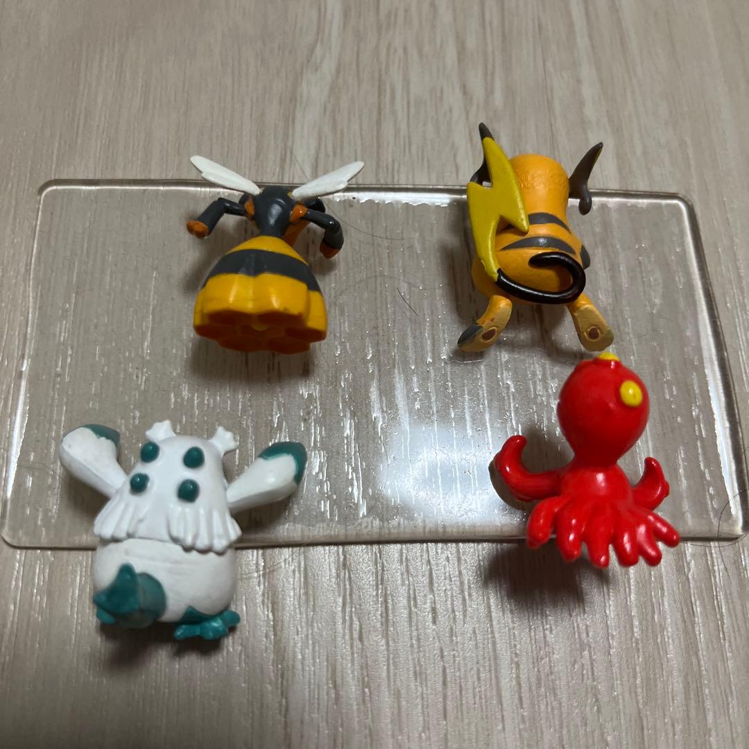 ポケモンフィギュア　チュッパサプライズ