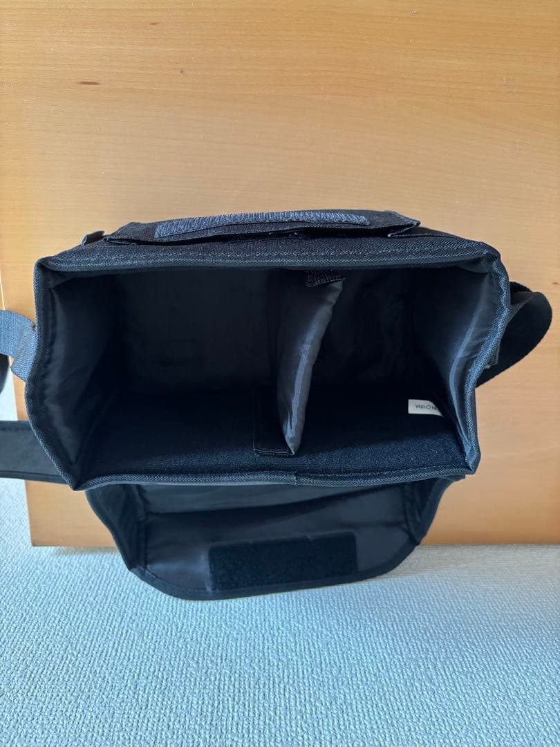 Nikon デジタル一眼レフカメラ D40ズームレンズ　カメラバック付　値下げ