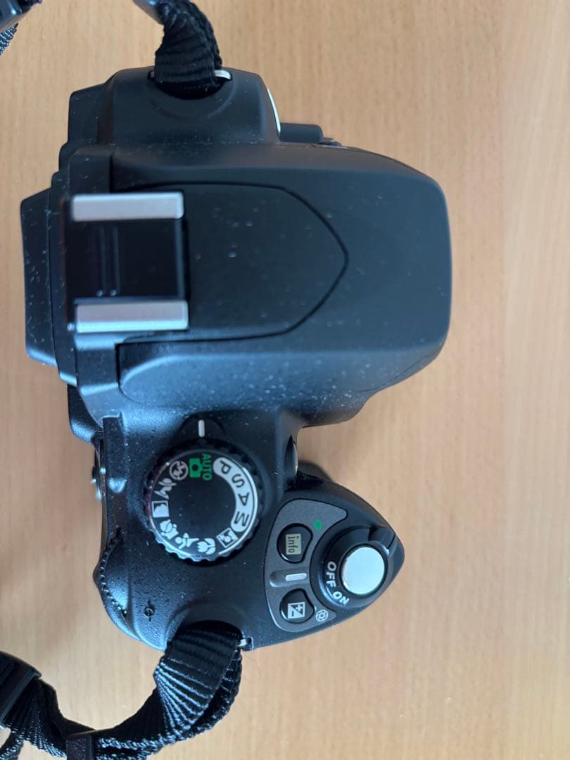 Nikon デジタル一眼レフカメラ D40ズームレンズ　カメラバック付　値下げ