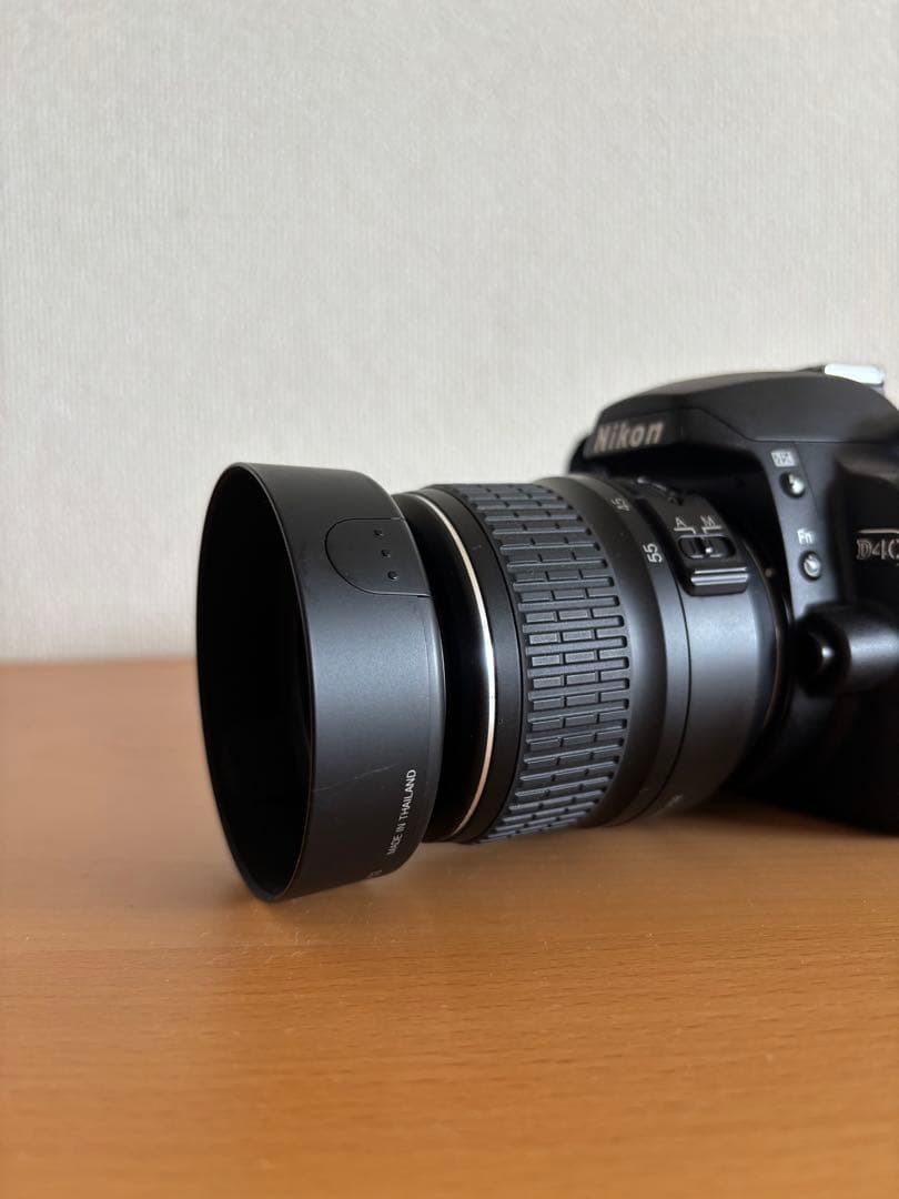 Nikon デジタル一眼レフカメラ D40ズームレンズ　カメラバック付　値下げ